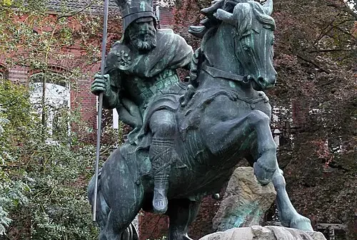 Wie Wittekind zum christlichen Glauben kam: Wittekind-Denkmal in Hiarwede