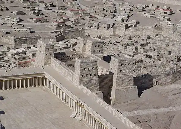 Die Schicksale Jerusalems Teil 1: Modell der Festung Antonia unter Herodes