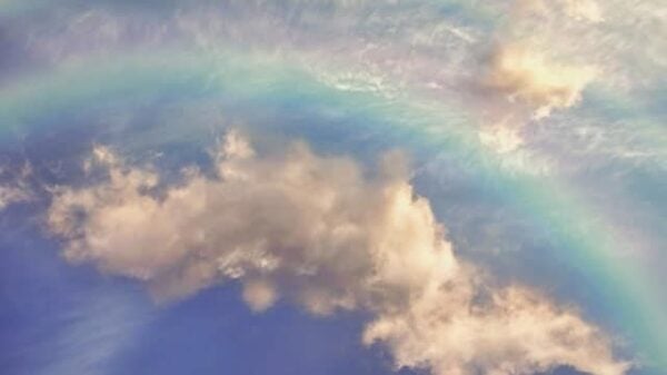Das Kreuz ist eine Himmelsbrücke, wie der Regenbogen das Zeichen des Bundes mit Gott