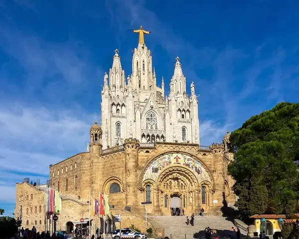 Herz Jesu Verehrung in Spanien: Herz-Jesu-Kirche auf dem Berg Tibidabo